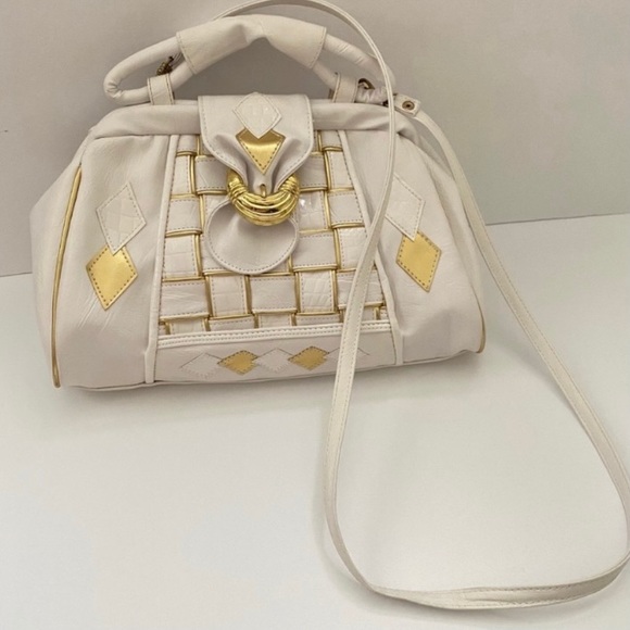 (R) Vintage Gold and White Geometric Pattern Purse With Removable Strap - Picture 2 of 16
